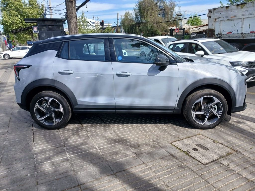 Lynk&Co 06 06 1.5t At Halo año 2027