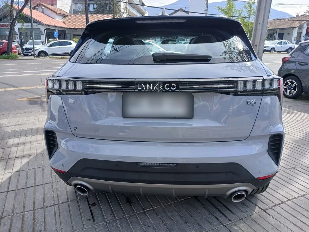 Lynk&Co 06 06 1.5t At Halo año 2027