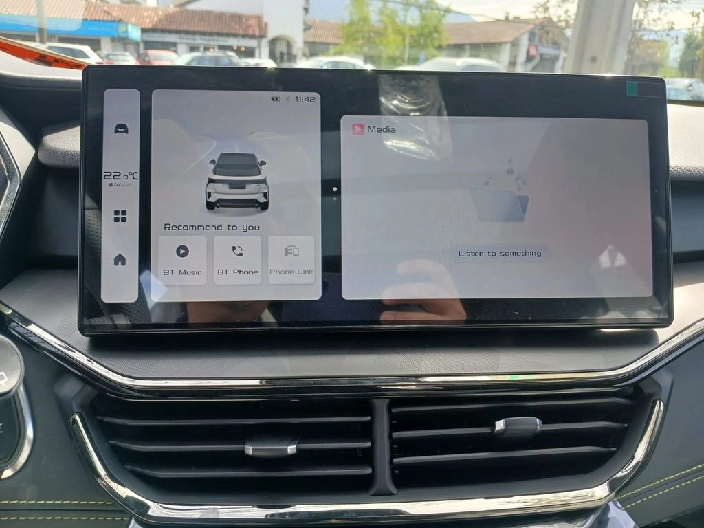 Lynk&Co 06 06 1.5t At Halo año 2027