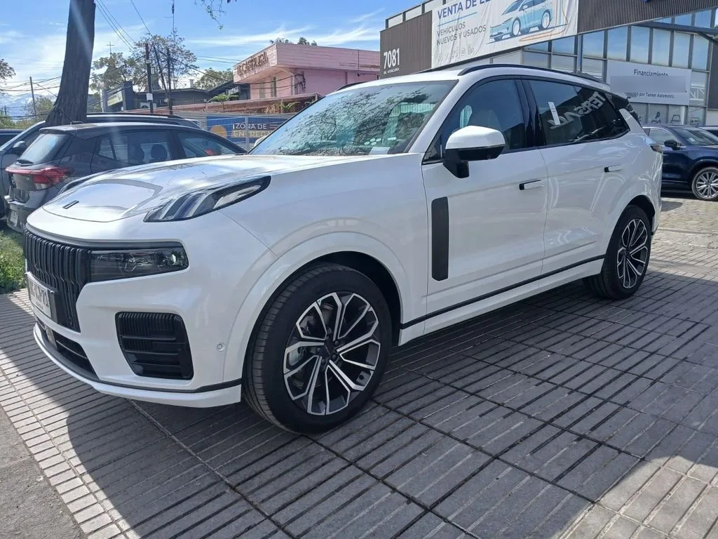 Lynk&Co 09 09 12.0t At Halo año 2027