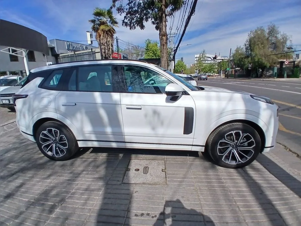 Lynk&Co 09 09 12.0t At Halo año 2027