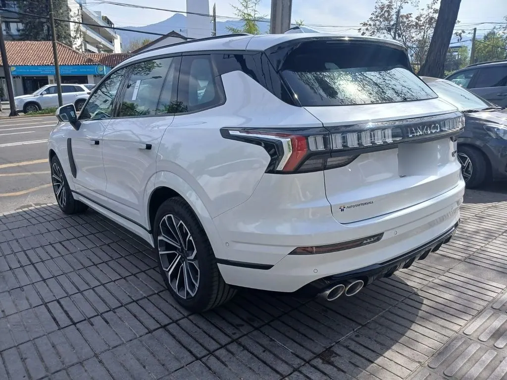 Lynk&Co 09 09 12.0t At Halo año 2027