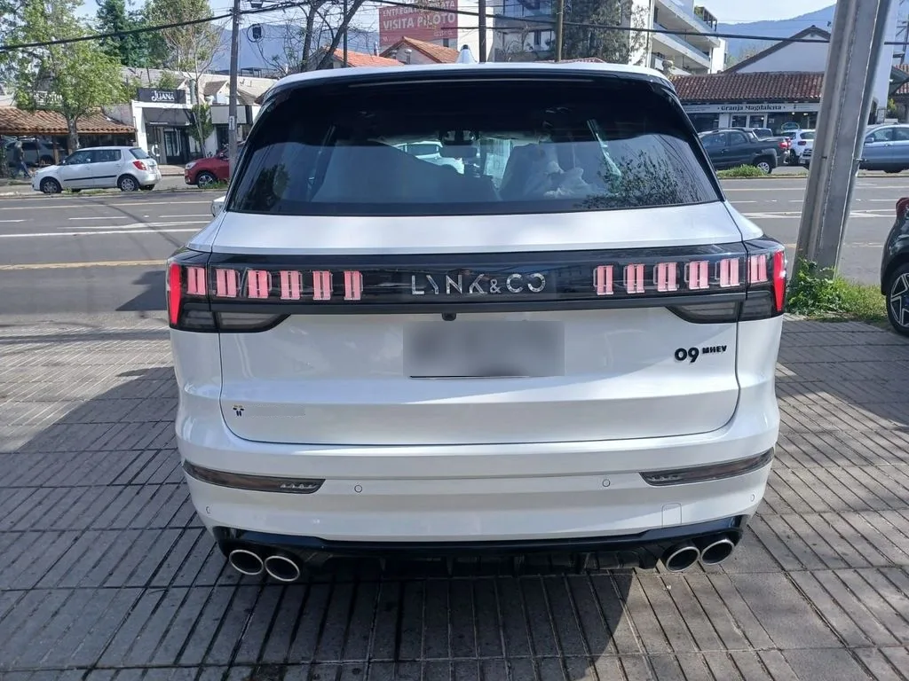 Lynk&Co 09 09 12.0t At Halo año 2027