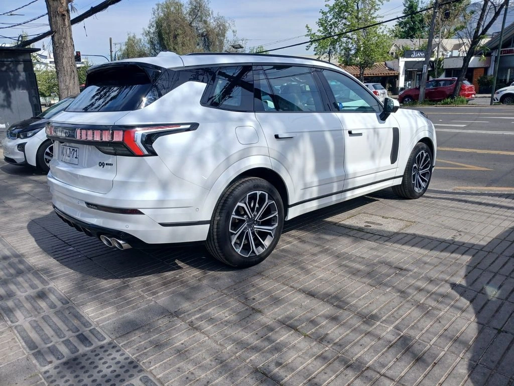 Lynk&Co 09 09 12.0t At Halo año 2027