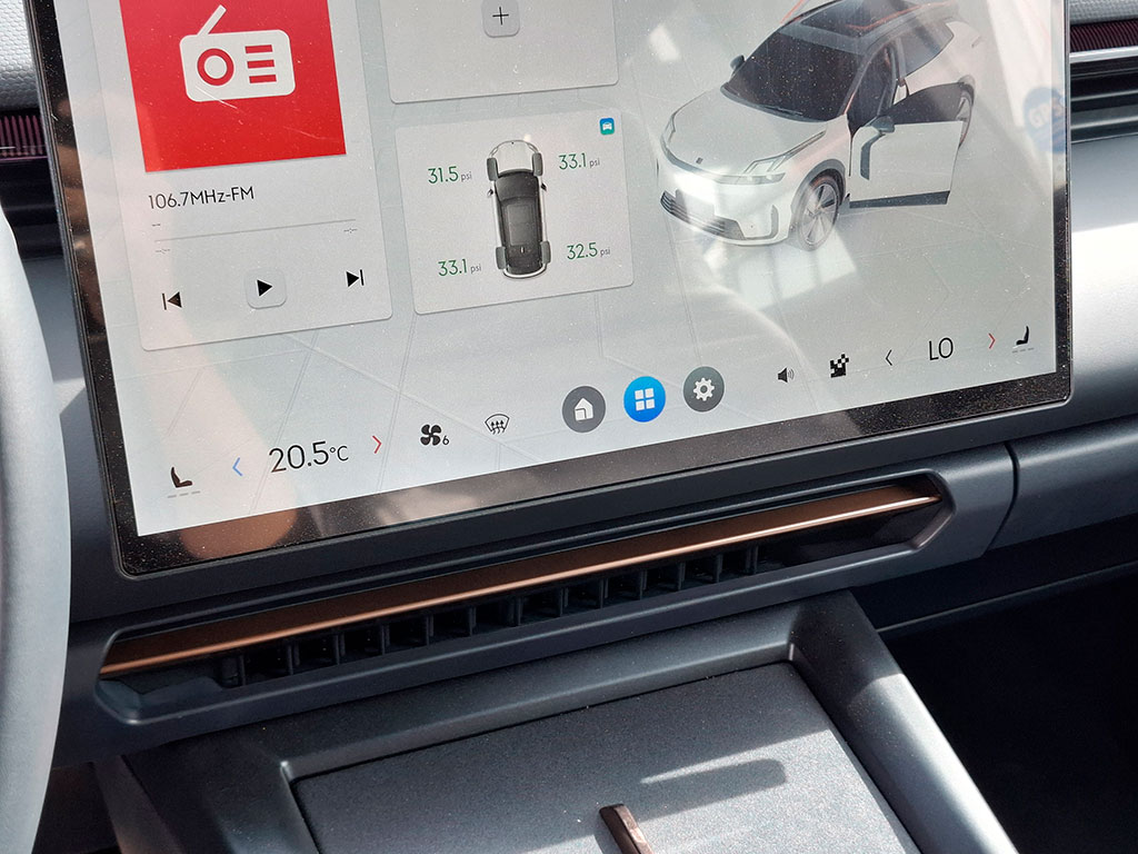 Lynk&Co 08 Phev año 2027