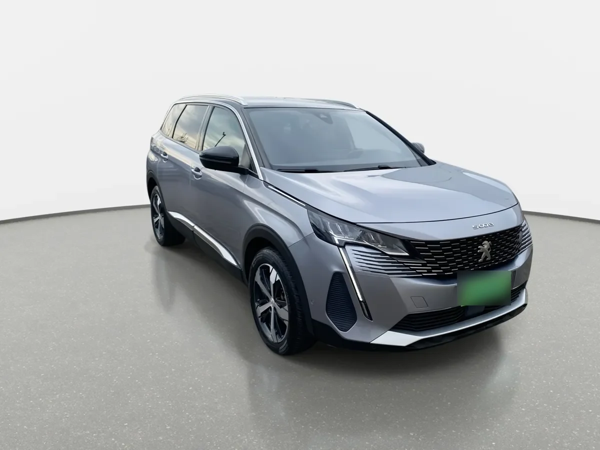 Peugeot 5008 1.5 Allure Pack Bluehdi 130 4x2 Eat8 5p año 2024
