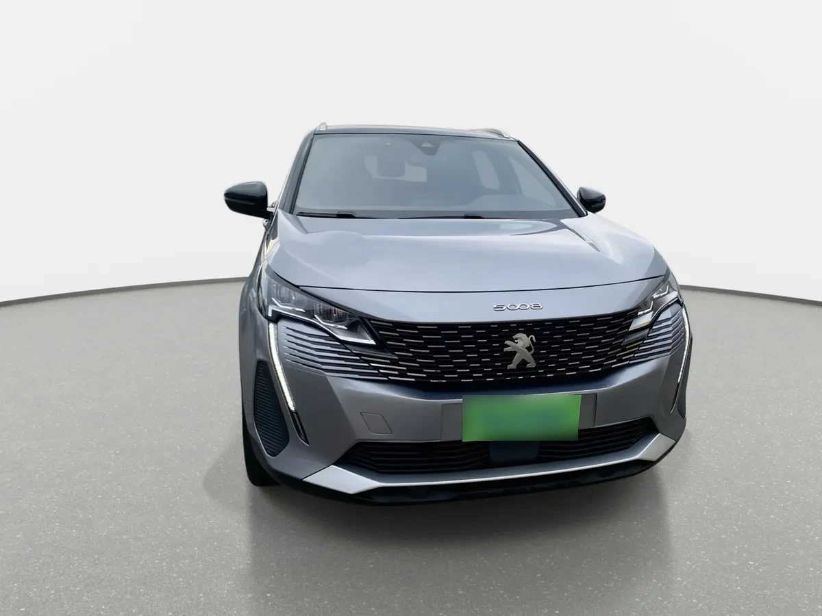 Peugeot 5008 1.5 Allure Pack Bluehdi 130 4x2 Eat8 5p año 2024