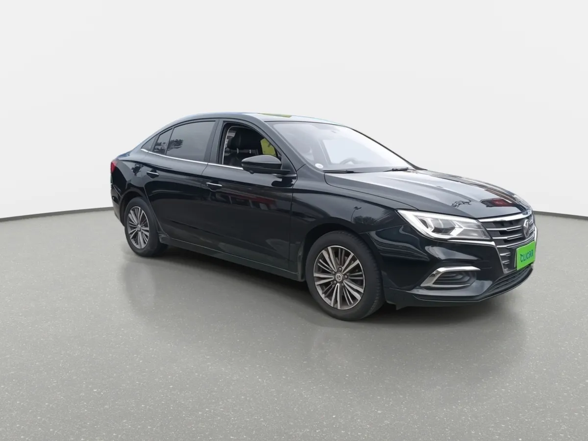 MG 5 1.5 Dlx 4x2 Mt 4p año 2024