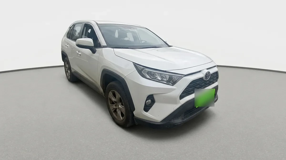 Toyota Rav 4 2.0 Le 4x2 Mt 5p año 2020
