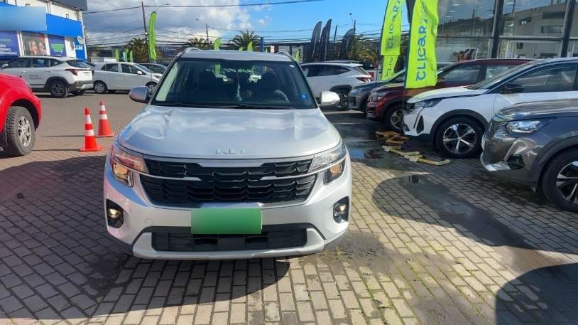 Kia Seltos 1.5 Ex 4x2 6mt 5p año 2024