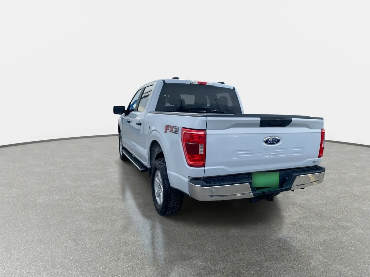 Ford F-150 3.3 Xlt Cc Dob. Cab. 4x2 At 4p año 2022