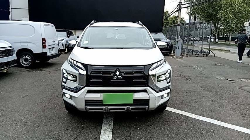 Mitsubishi Xpander 1.5 Cross 4x2 At 5p año 2024