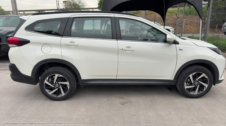 Toyota Rush 1.5 Xei 4x2 At 5p año 2021