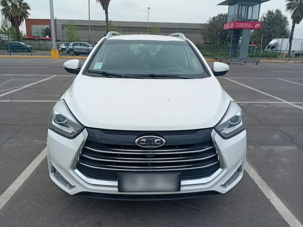 JAC Js2 1.5 Comfort Smart 4x2 Mt 5p año 2024
