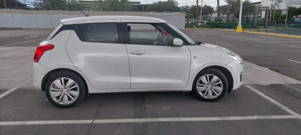 Suzuki Swift 1.2 Gls 4x2 Ac Mt 5p año 2019