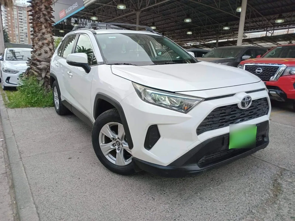 Toyota Rav 4 2.0 Le 4x2 Cvt At 5p año 2020