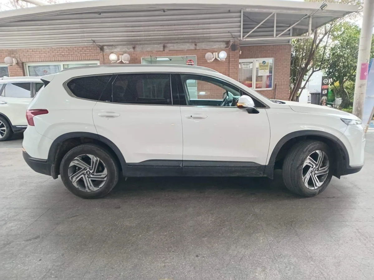 Hyundai Santa Fe 2.2 Value Fl Crdi Diesel 4wd At 5p año 2024