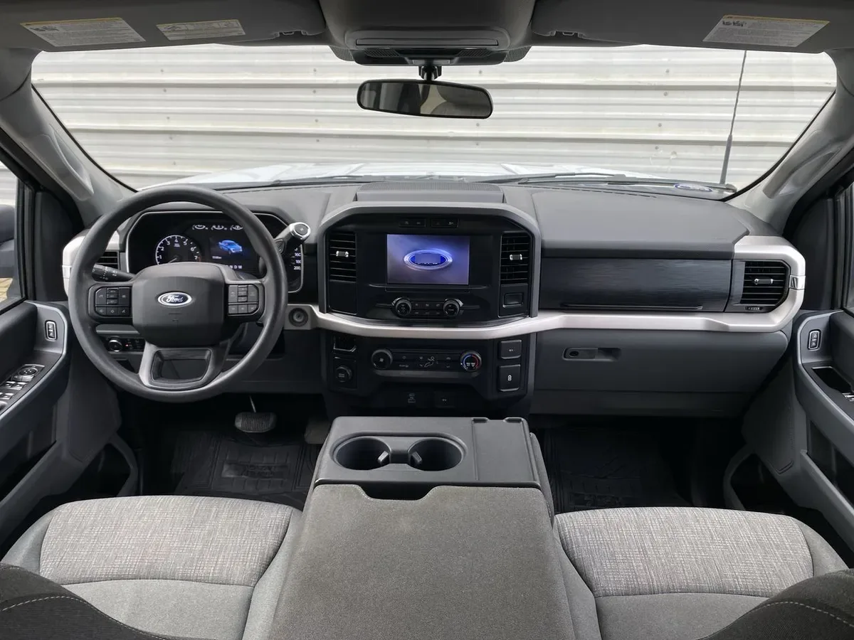 Ford F-150 3.3 Xlt Cc Dob. Cab. 4x2 At 4p año 2022