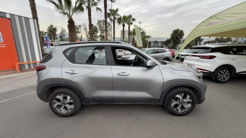 Kia Sonet 1.5 Ex Full Plus 4x2 6mt 5p año 2022