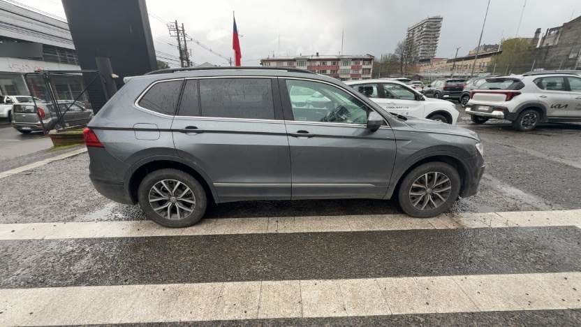 Volkswagen Tiguan 2.0 Tdi Comfortline Diesel 4motion 4x4 150hp 7a At 5p año 2019