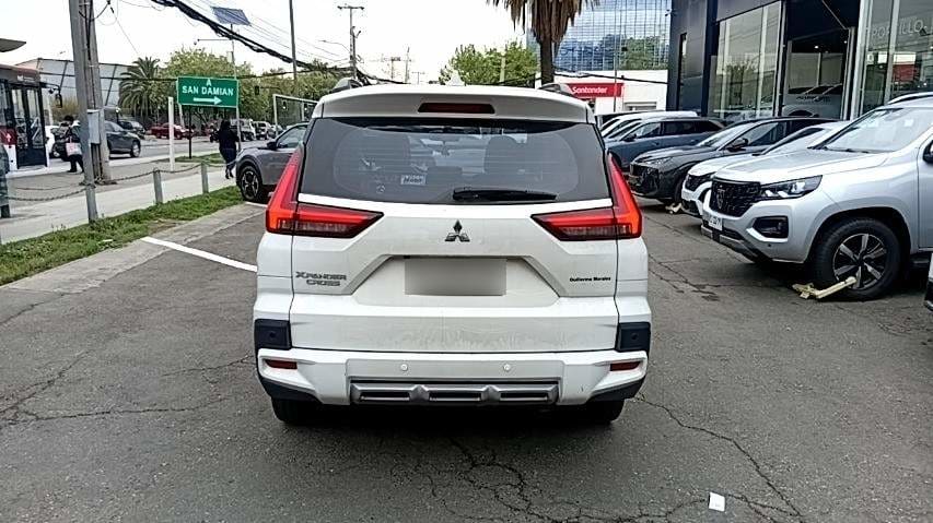 Mitsubishi Xpander 1.5 Cross 4x2 At 5p año 2024