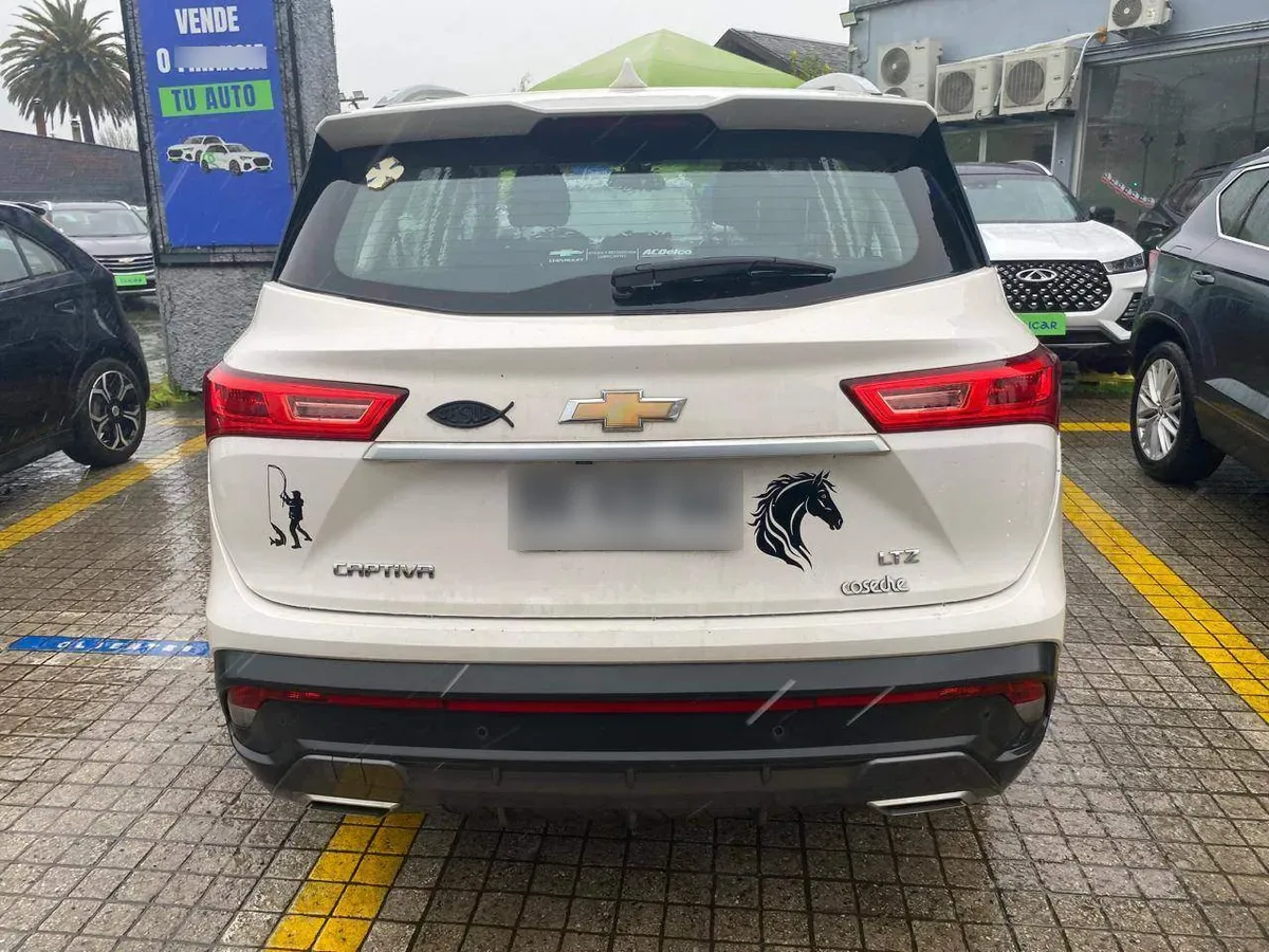 Chevrolet Captiva 1.5t Ltz Fwd Cvt At 5p año 2022