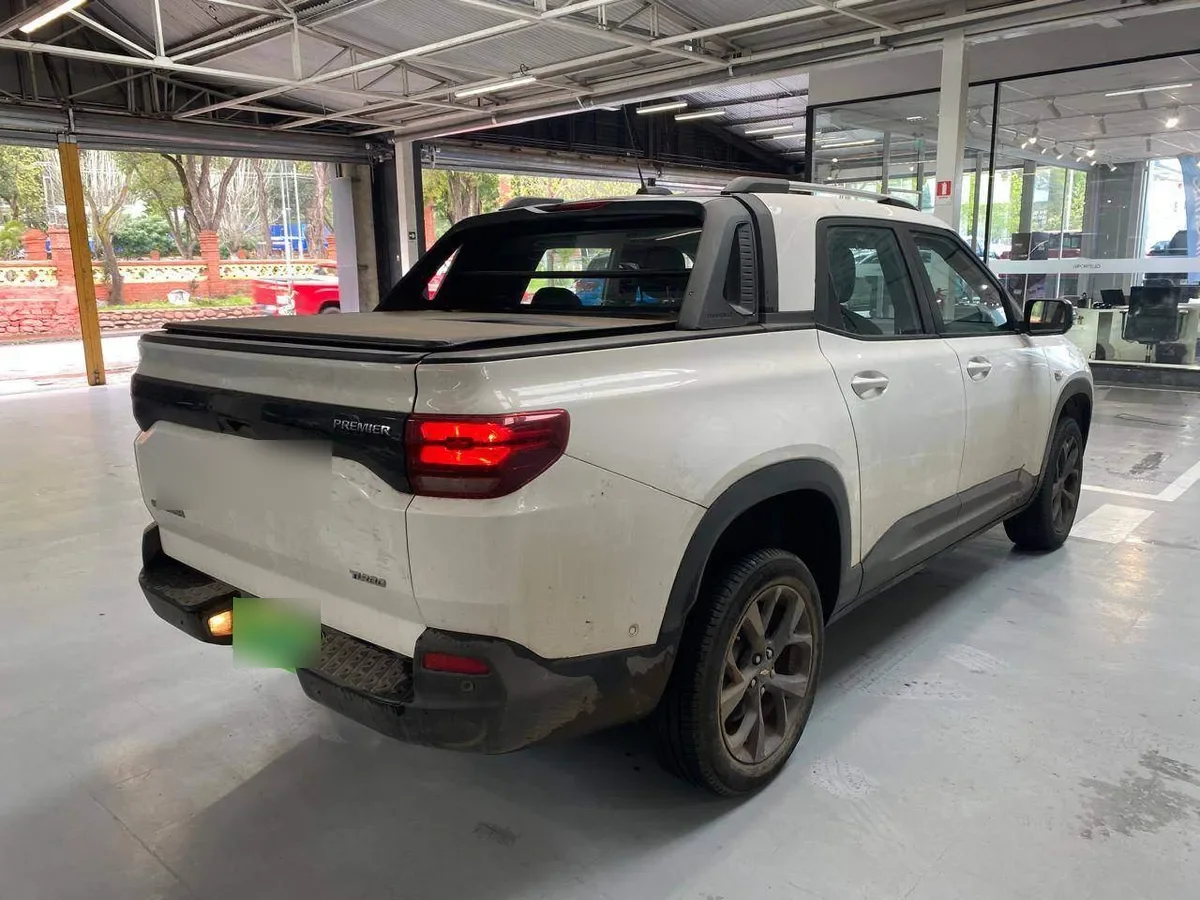 Chevrolet Montana 1.2t Premier S 4x2 Mt 4p año 2024