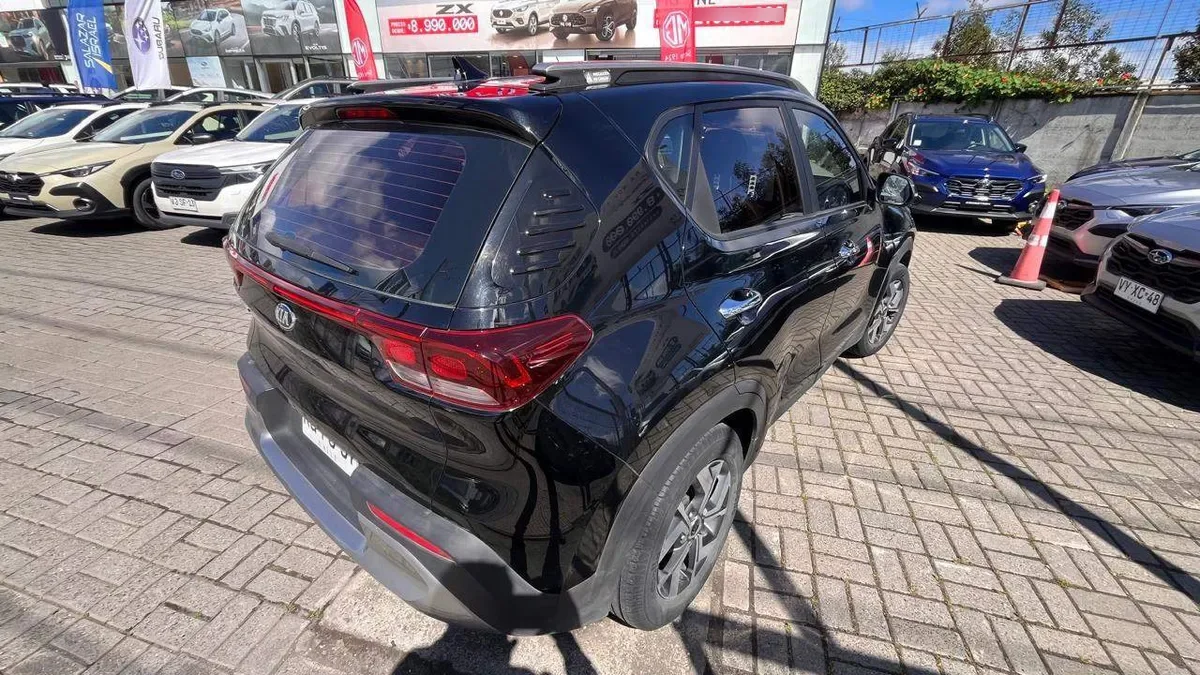 Kia Sonet 1.5 Ex Full 4x2 6mt 5p año 2021