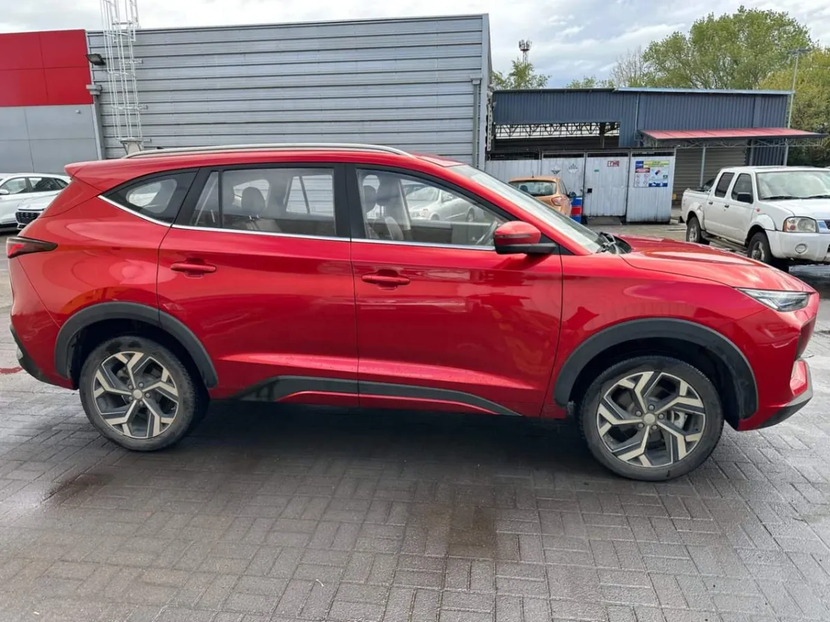 JAC Js8 1.5 Luxury Se 4x2 6mt 5p año 2024
