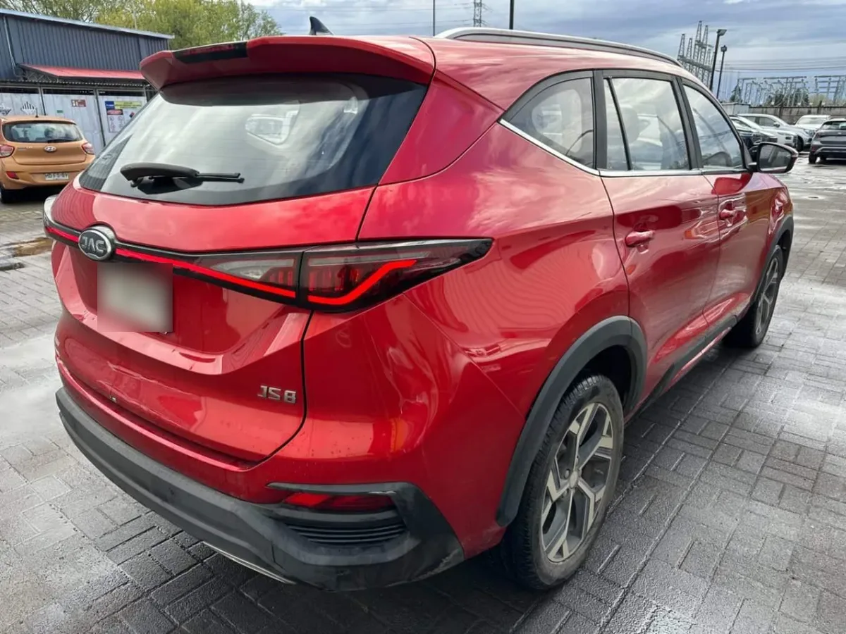 JAC Js8 1.5 Luxury Se 4x2 6mt 5p año 2024