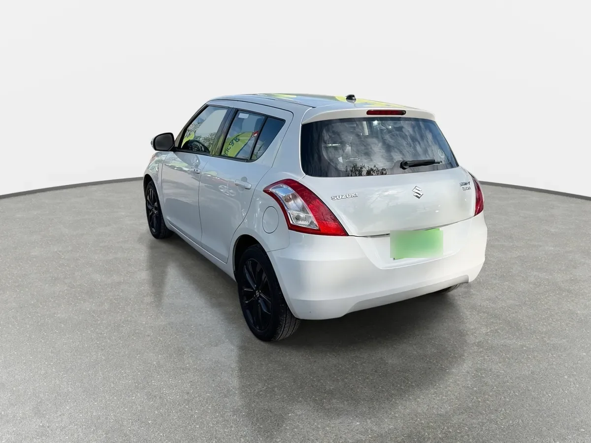 Suzuki Swift 1.2 Glx 4x2 Hb Ac Mt 5p año 2017