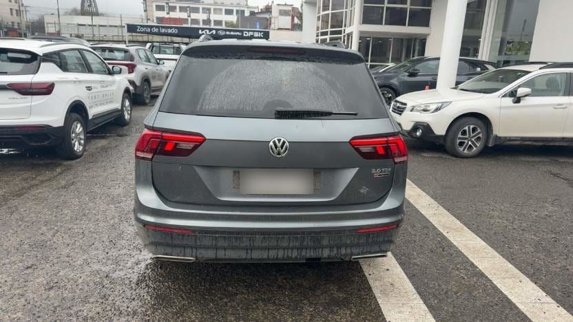 Volkswagen Tiguan 2.0 Tdi Comfortline Diesel 4motion 4x4 150hp 7a At 5p año 2019