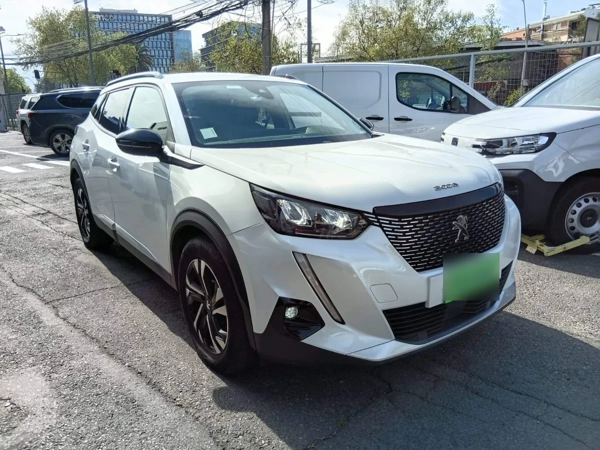 Peugeot 2008 1.2 Allure Puretech 130 4x2 At 5p año 2022