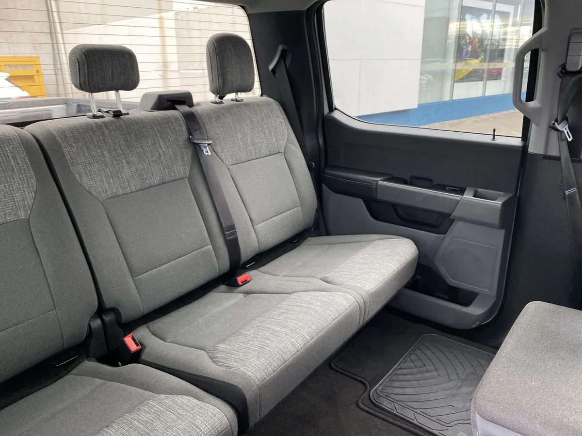 Ford F-150 3.3 Xlt Cc Dob. Cab. 4x2 At 4p año 2022