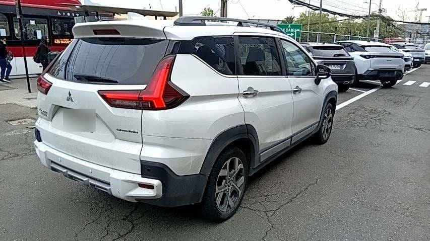 Mitsubishi Xpander 1.5 Cross 4x2 At 5p año 2024