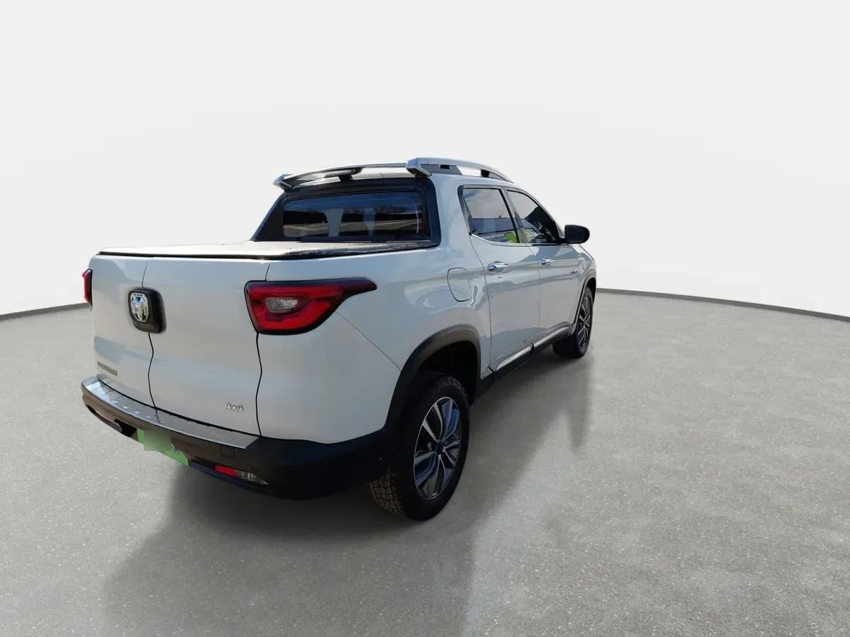 Ram 1000 2.0 Laramie 4x4 Dob. Cab. At 4p año 2021