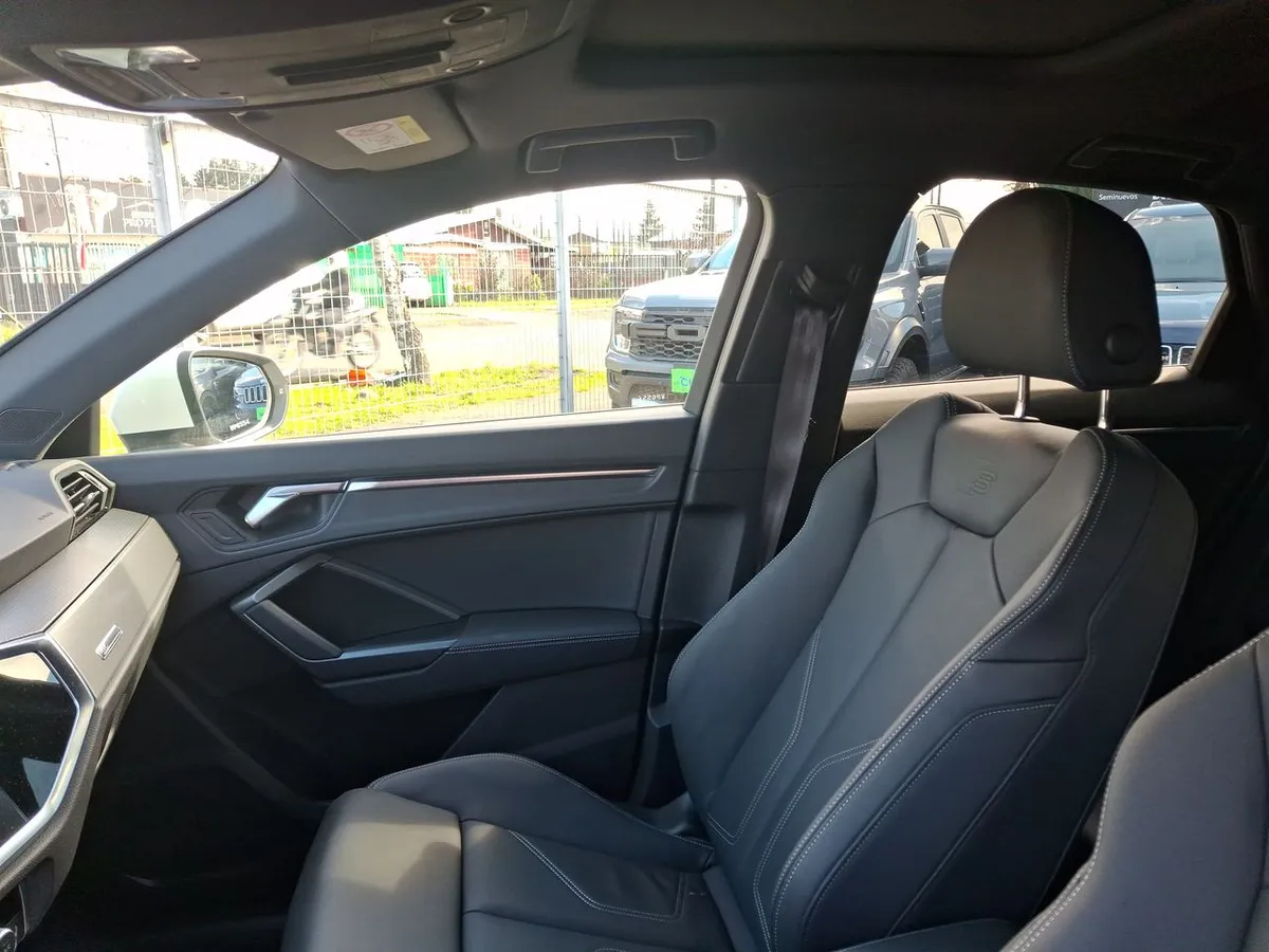 Audi Q3 1.5 35 Tfsi S-Line Sportback 4x2 S-Tronic At 5p año 2026