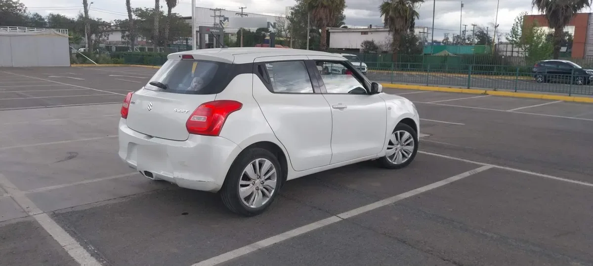 Suzuki Swift 1.2 Gls 4x2 Ac Mt 5p año 2019