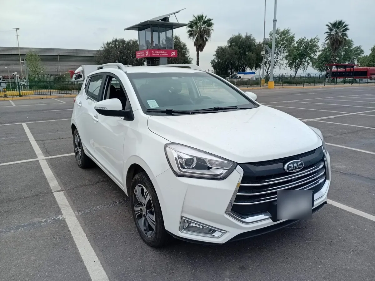 JAC Js2 1.5 Comfort Smart 4x2 Mt 5p año 2024
