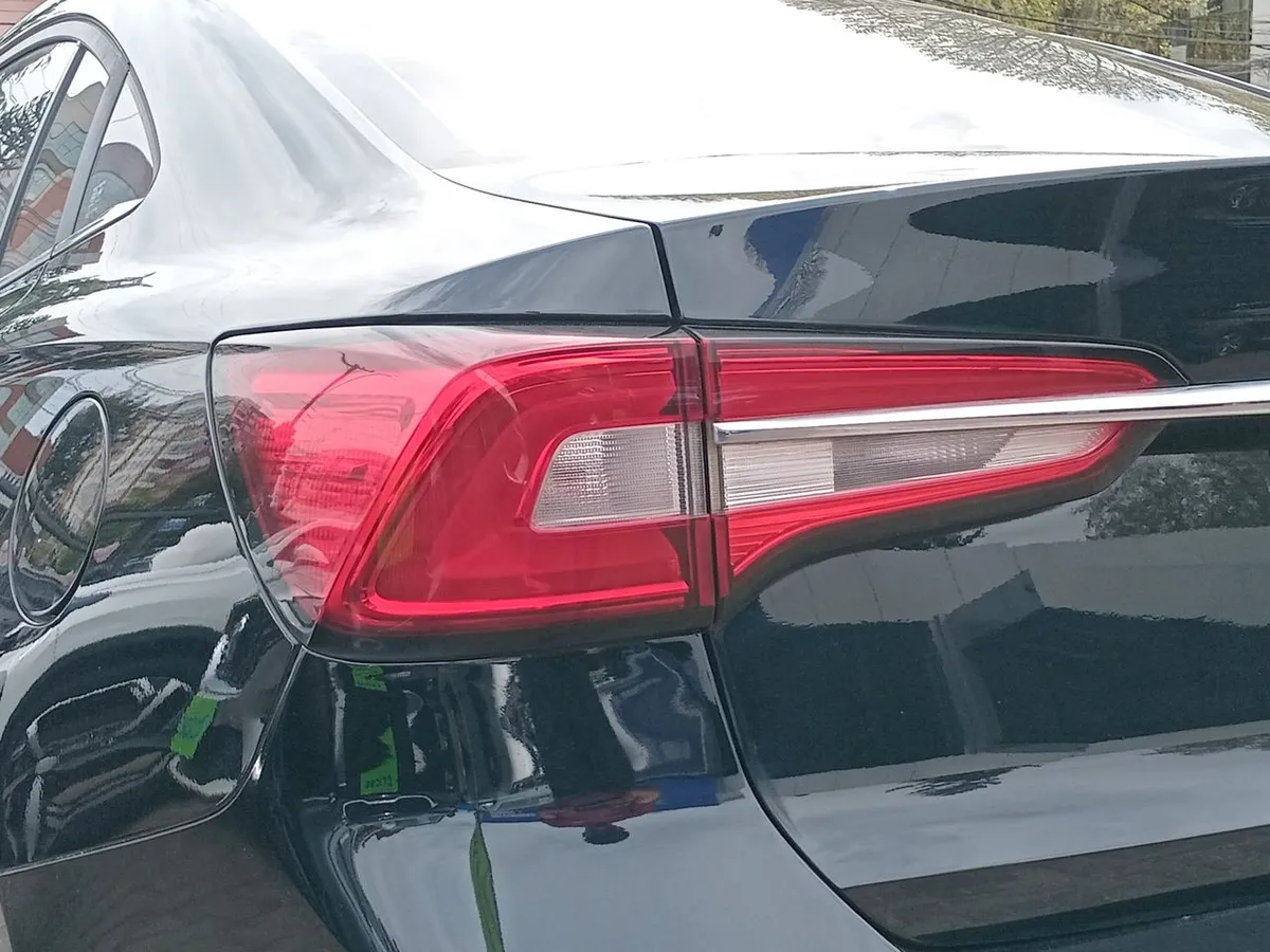MG 5 1.5 Dlx 4x2 Mt 4p año 2024