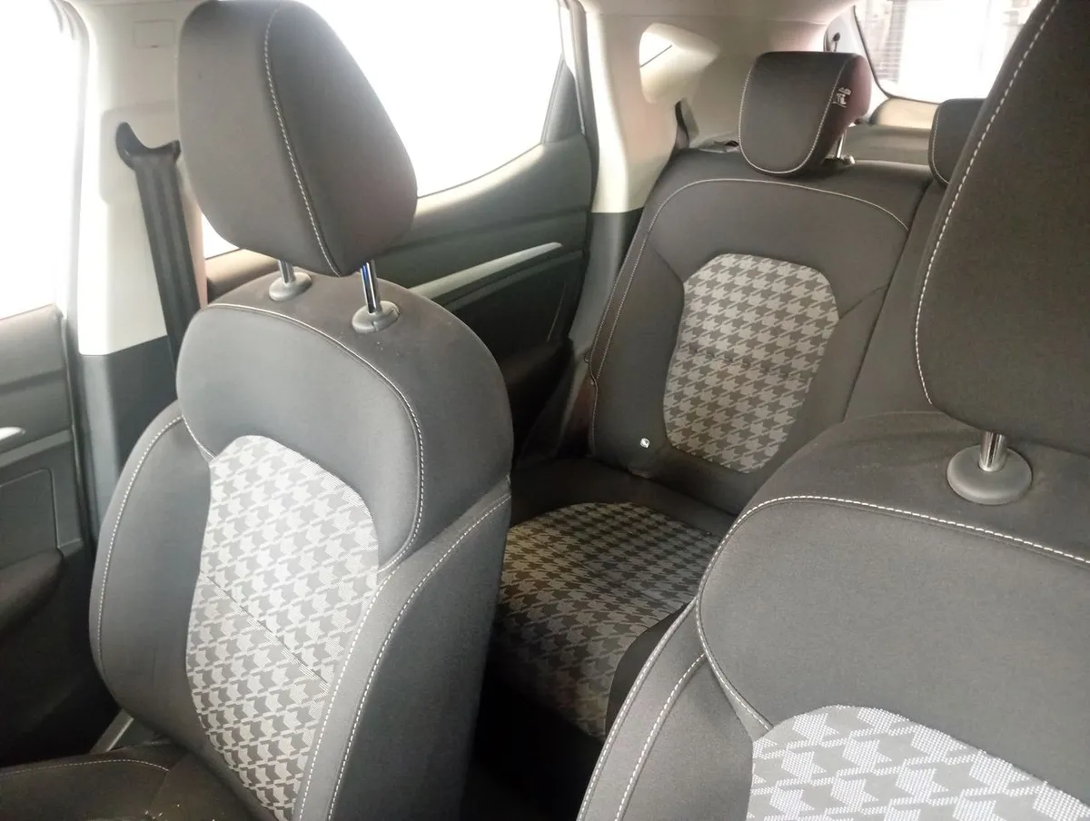 MG Mg Zs 1.5 Std 4x2 Mt 5p año 2023