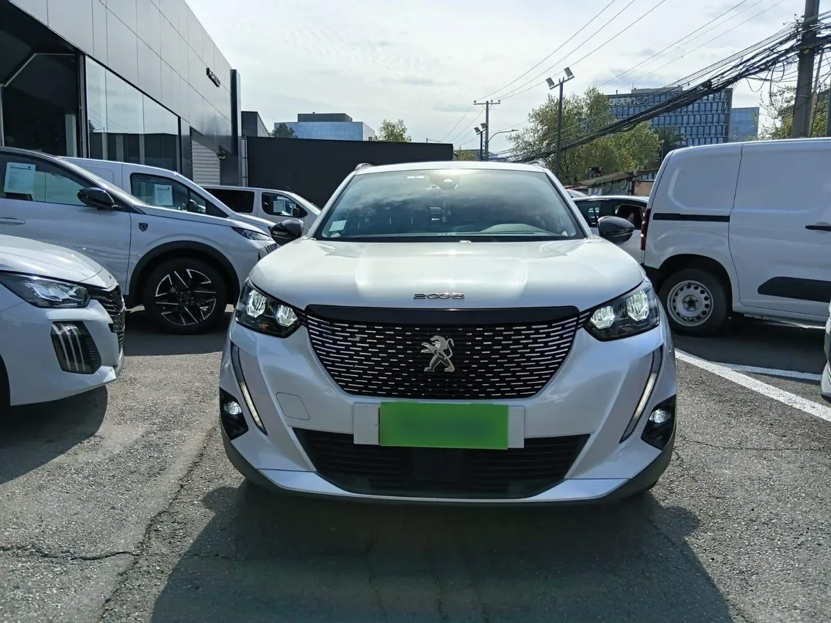 Peugeot 2008 1.2 Allure Puretech 130 4x2 At 5p año 2022