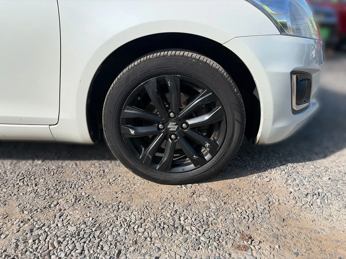 Suzuki Swift 1.2 Glx 4x2 Hb Ac Mt 5p año 2017