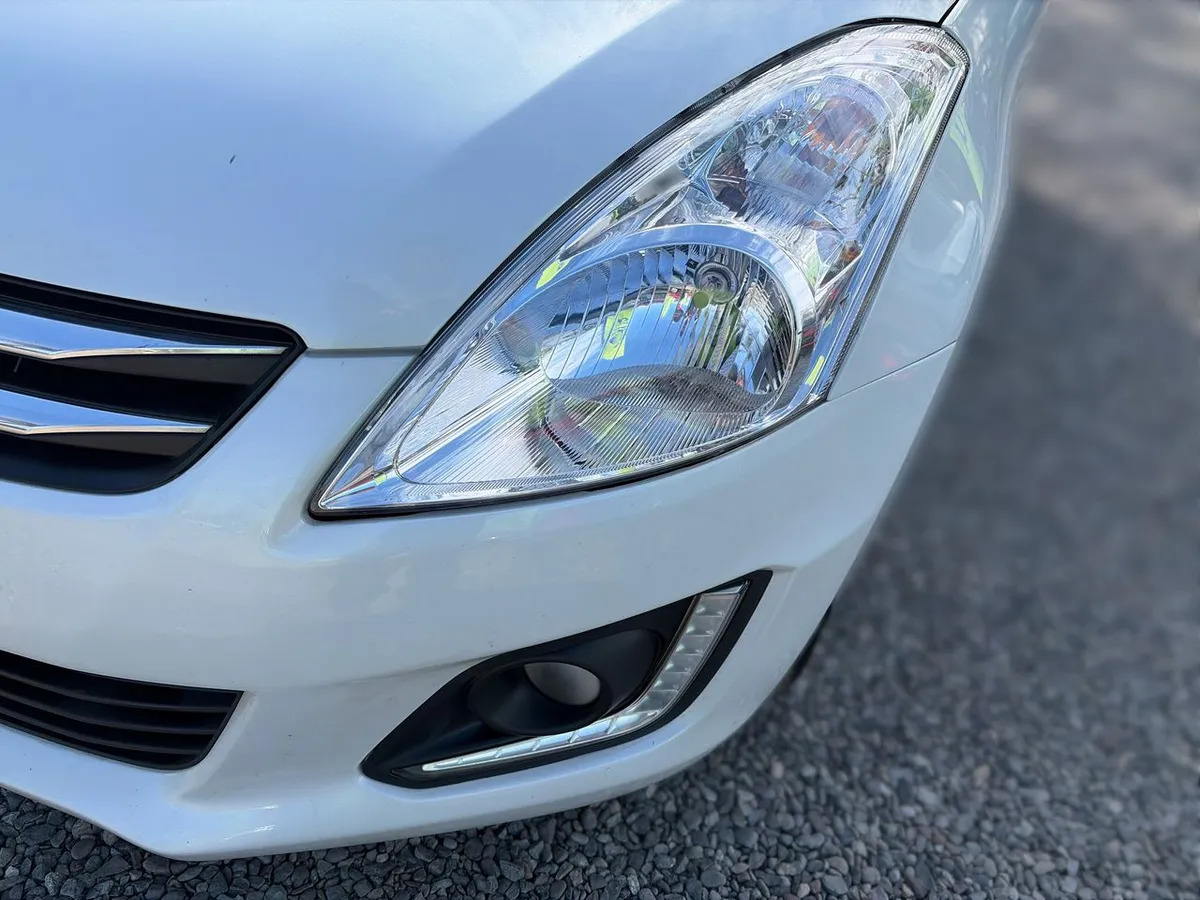 Suzuki Swift 1.2 Glx 4x2 Hb Ac Mt 5p año 2017