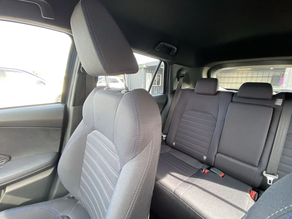 Toyota Yaris Cross 1.5 Xi 4x2 Cvt At 5p año 2025