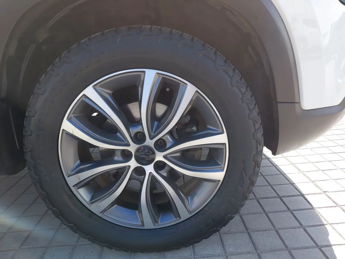 Ram 1000 2.0 Laramie 4x4 Dob. Cab. At 4p año 2021