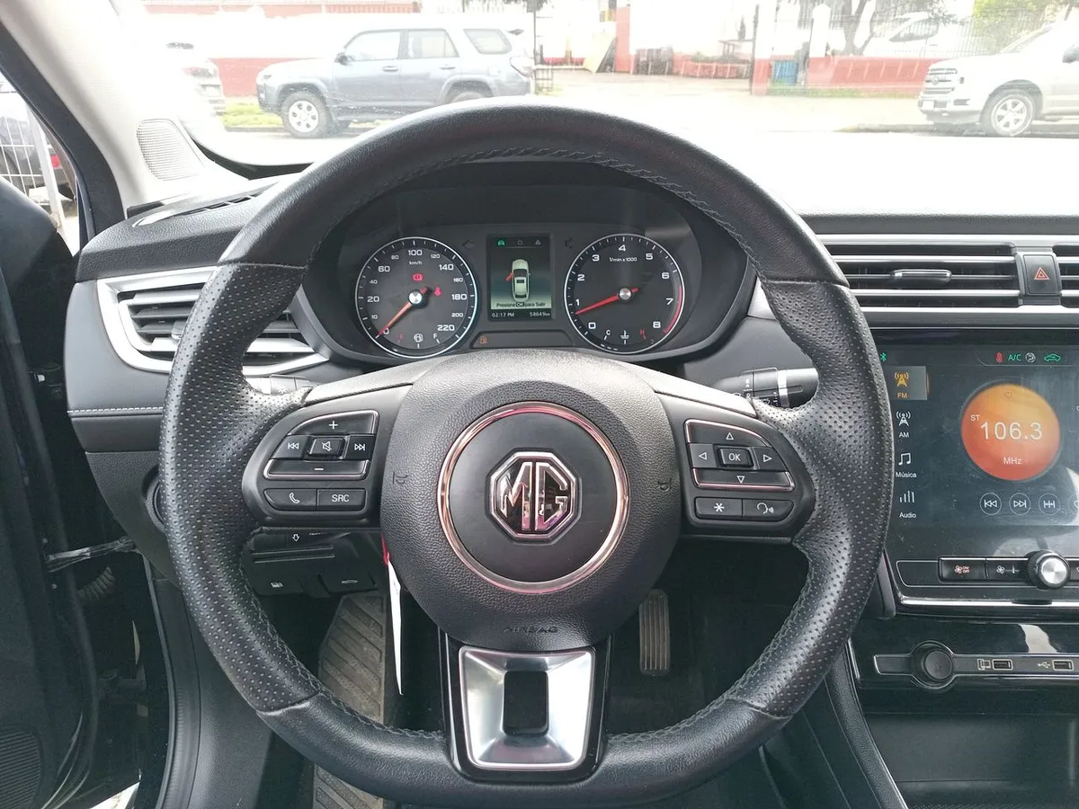 MG 5 1.5 Dlx 4x2 Mt 4p año 2024