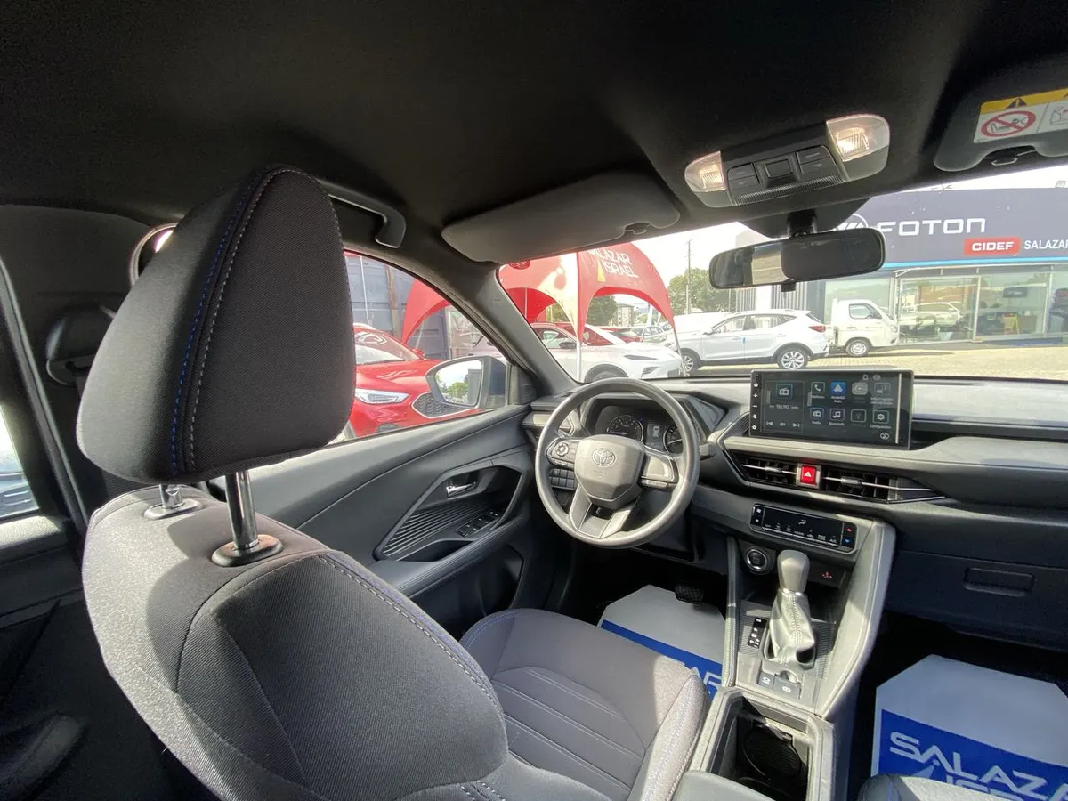 Toyota Yaris Cross 1.5 Xi 4x2 Cvt At 5p año 2025