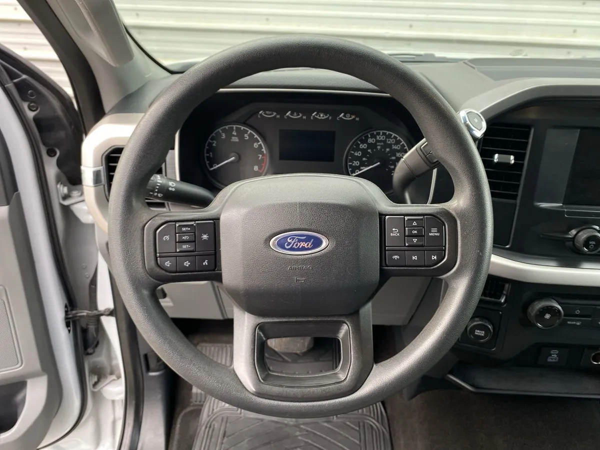 Ford F-150 3.3 Xlt Cc Dob. Cab. 4x2 At 4p año 2022