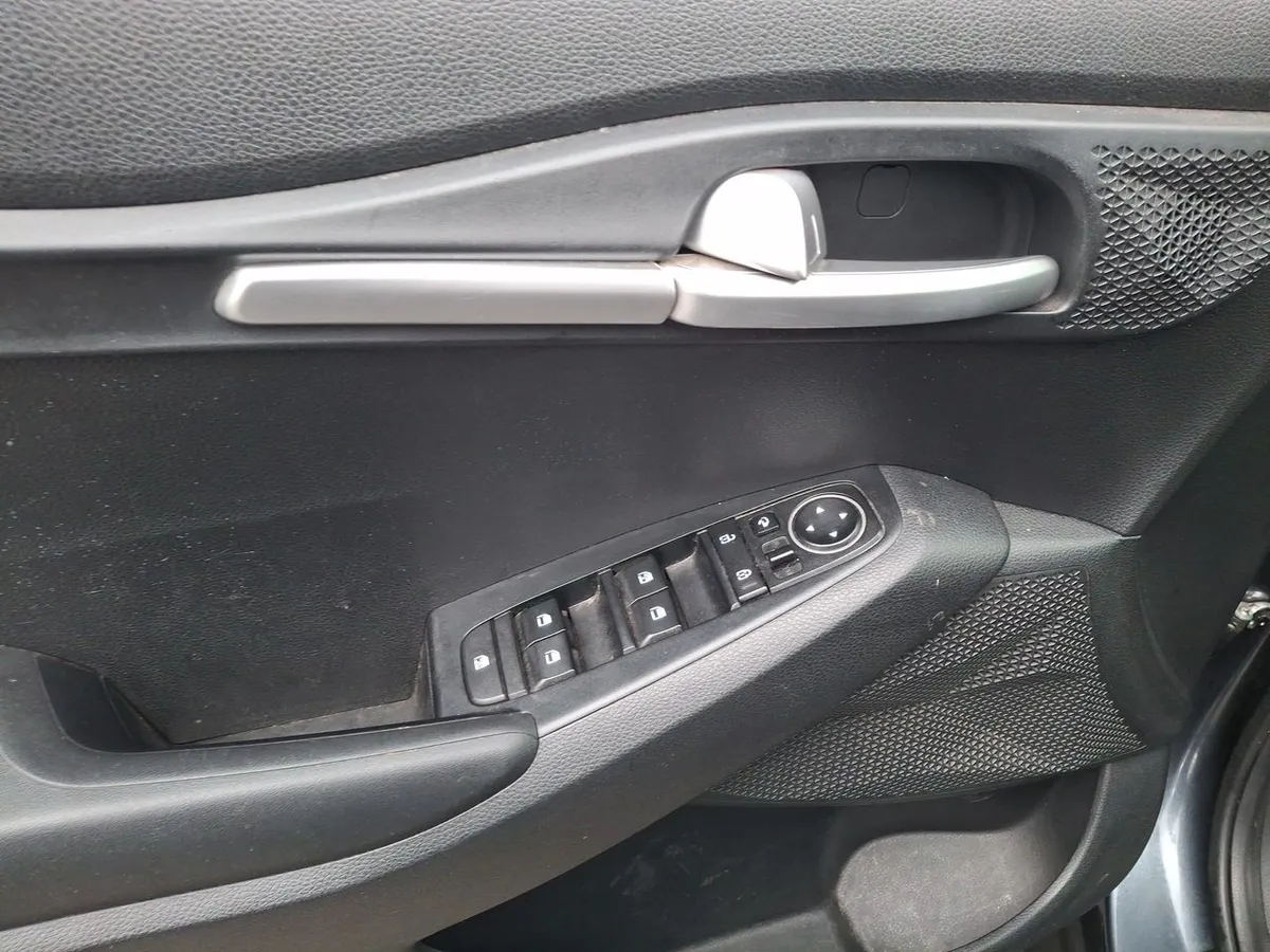 Kia Seltos 1.6 Ex Full 4x2 6mt 5p año 2023